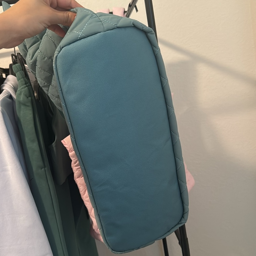 Reebok Barbara Tote Bag - Picture 6 of 10